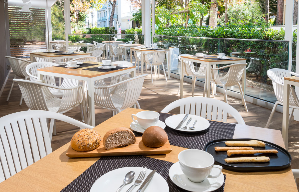 hotel_doge_riccione_esterno_colazioni_panoramica_home