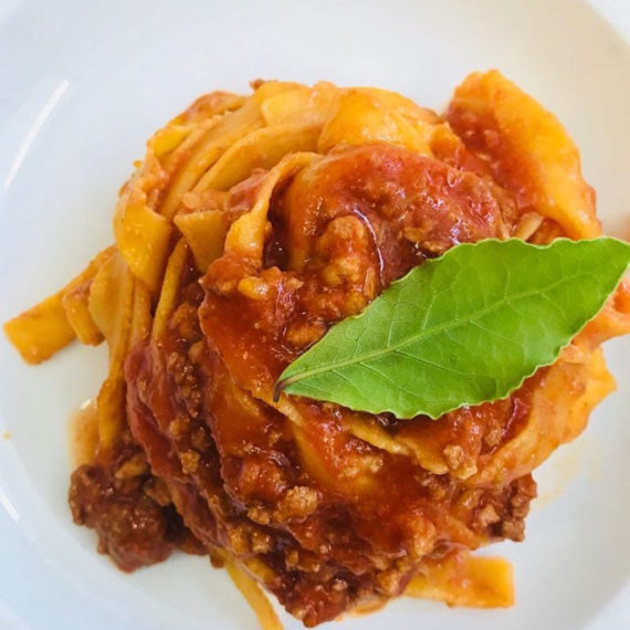 Tagliatelle con ragu di selvaggina