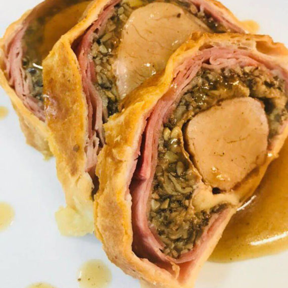 Filetto di manzo con funghi in pasta sfoglia